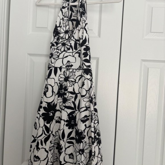 Sundress - Picture 3 of 4